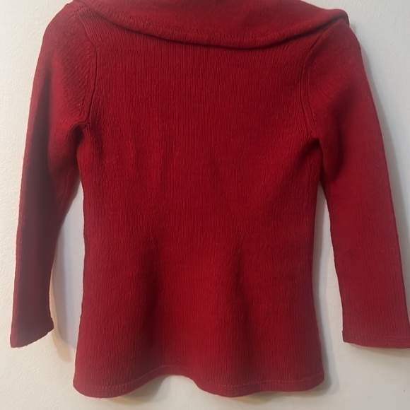 Nine west red sweater one button down. size S Cardigan style romantic - Picture 8 of 9